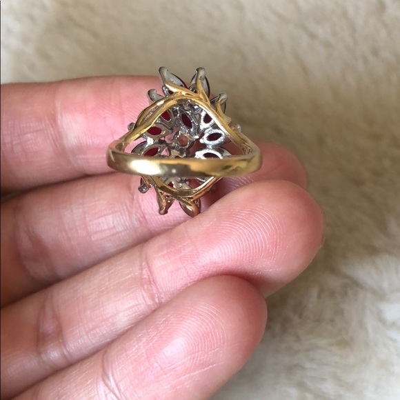 Gold plated ring with synthetic jewels - Picture 4 of 6